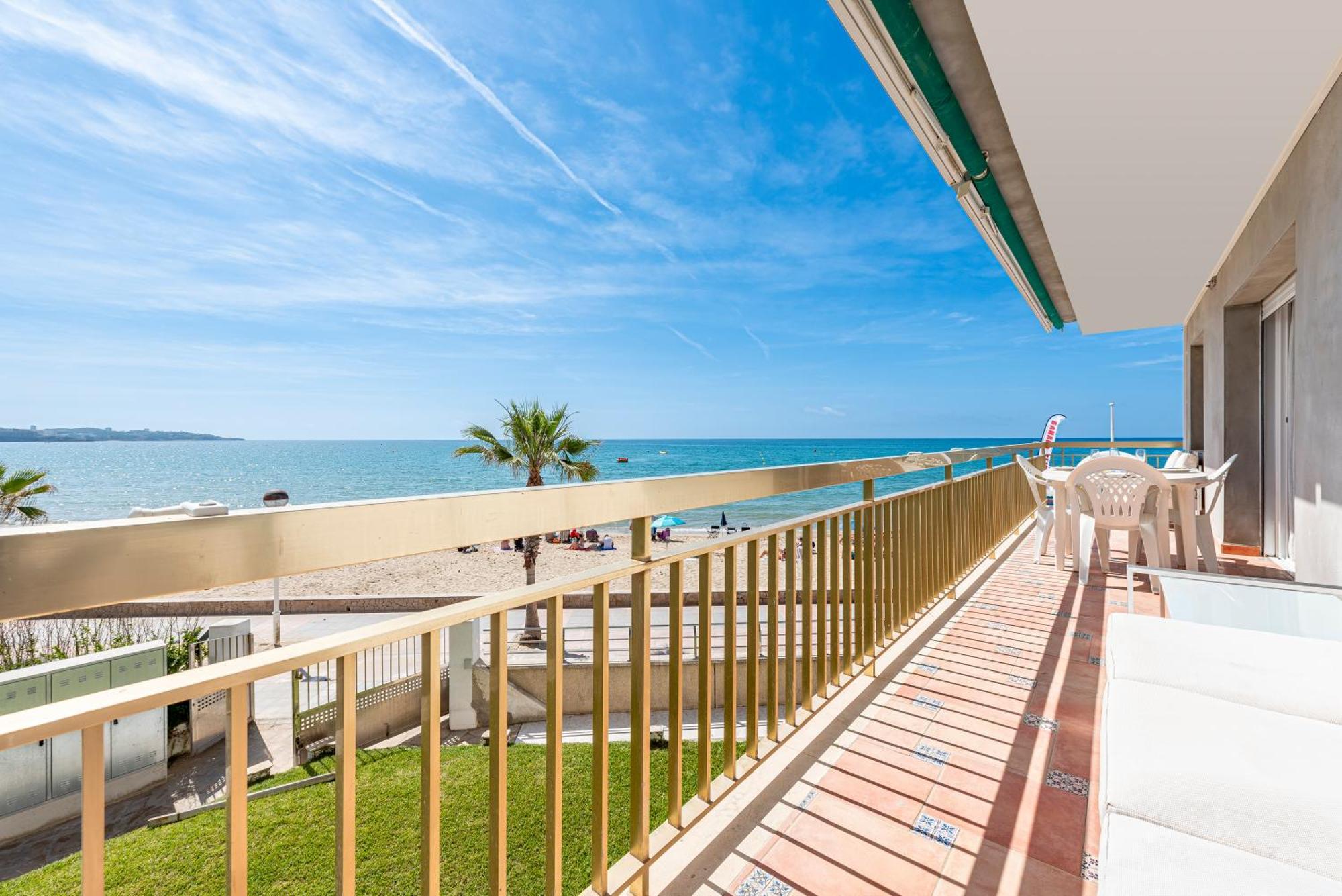 Apartamento Frente Al Mar Cambrils Ngoại thất bức ảnh